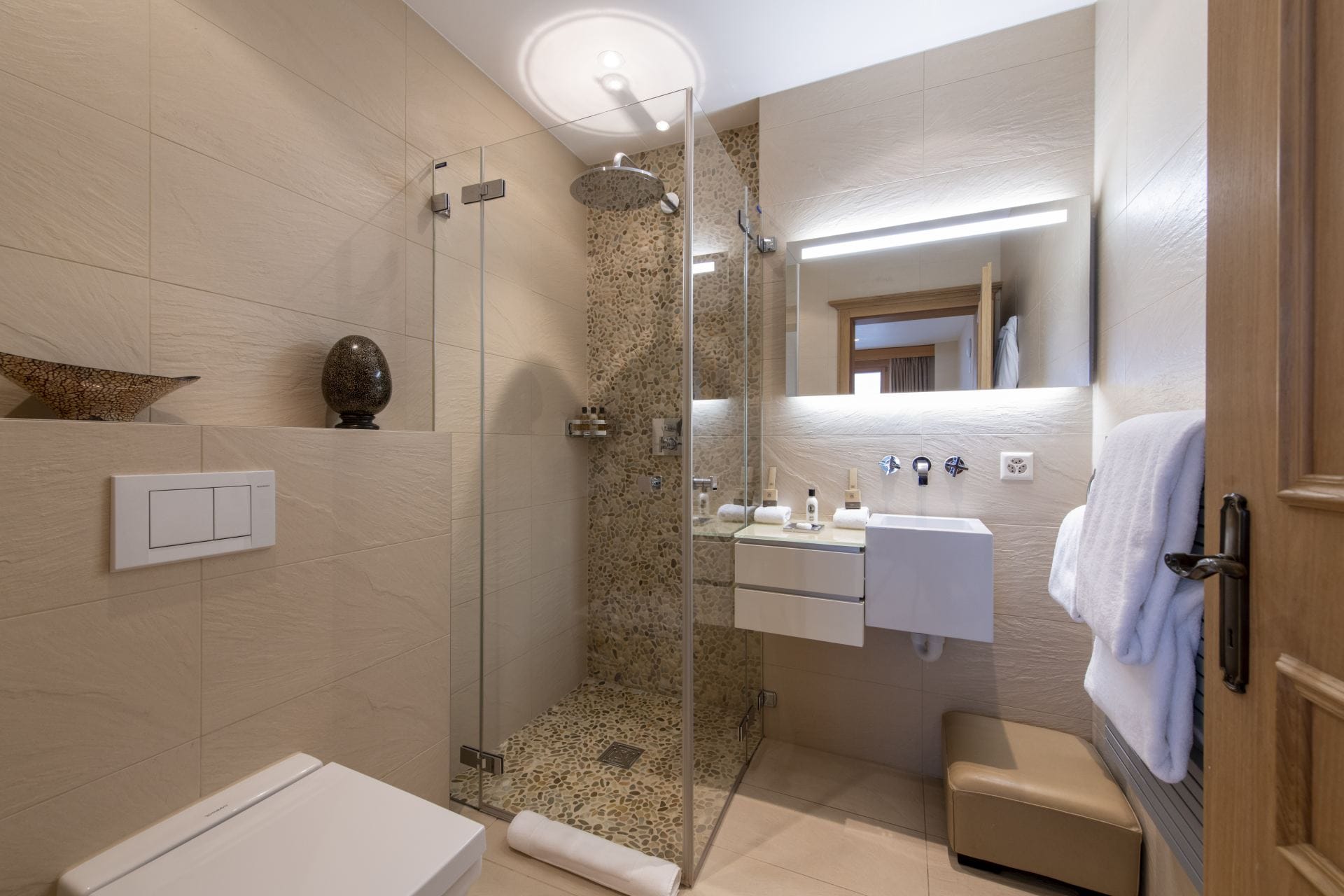 Chalet Grace — luxury villa photo 38