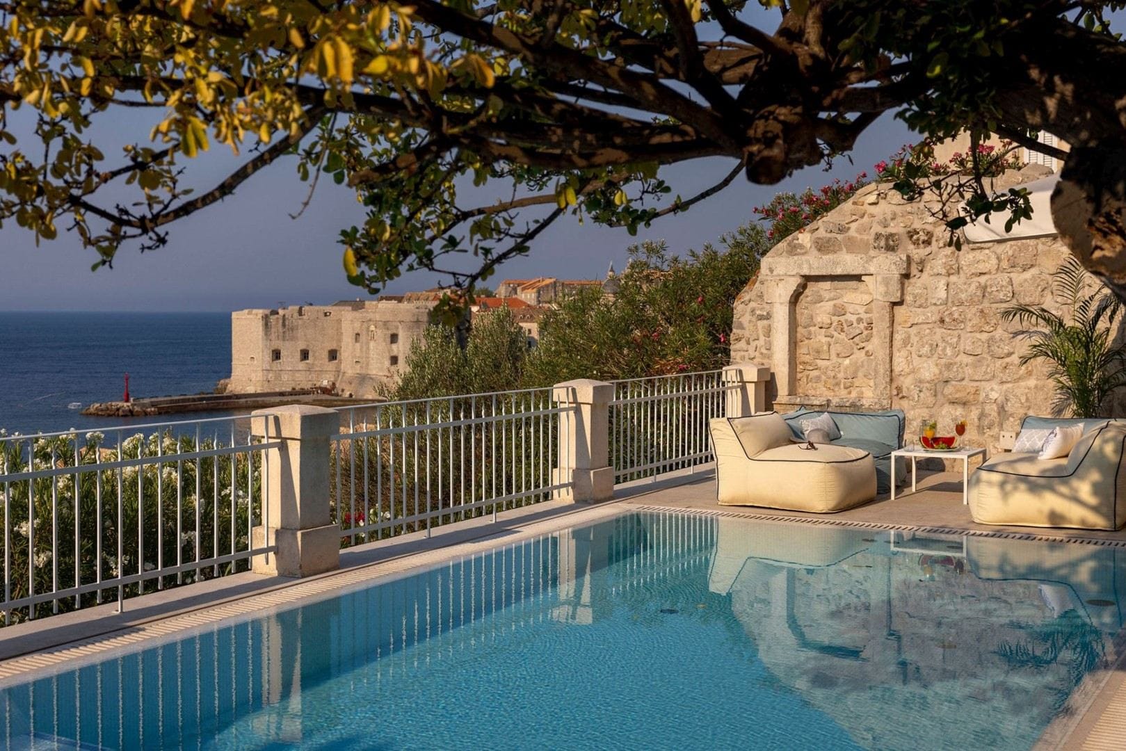 Villa Opulent — luxury villa photo 2