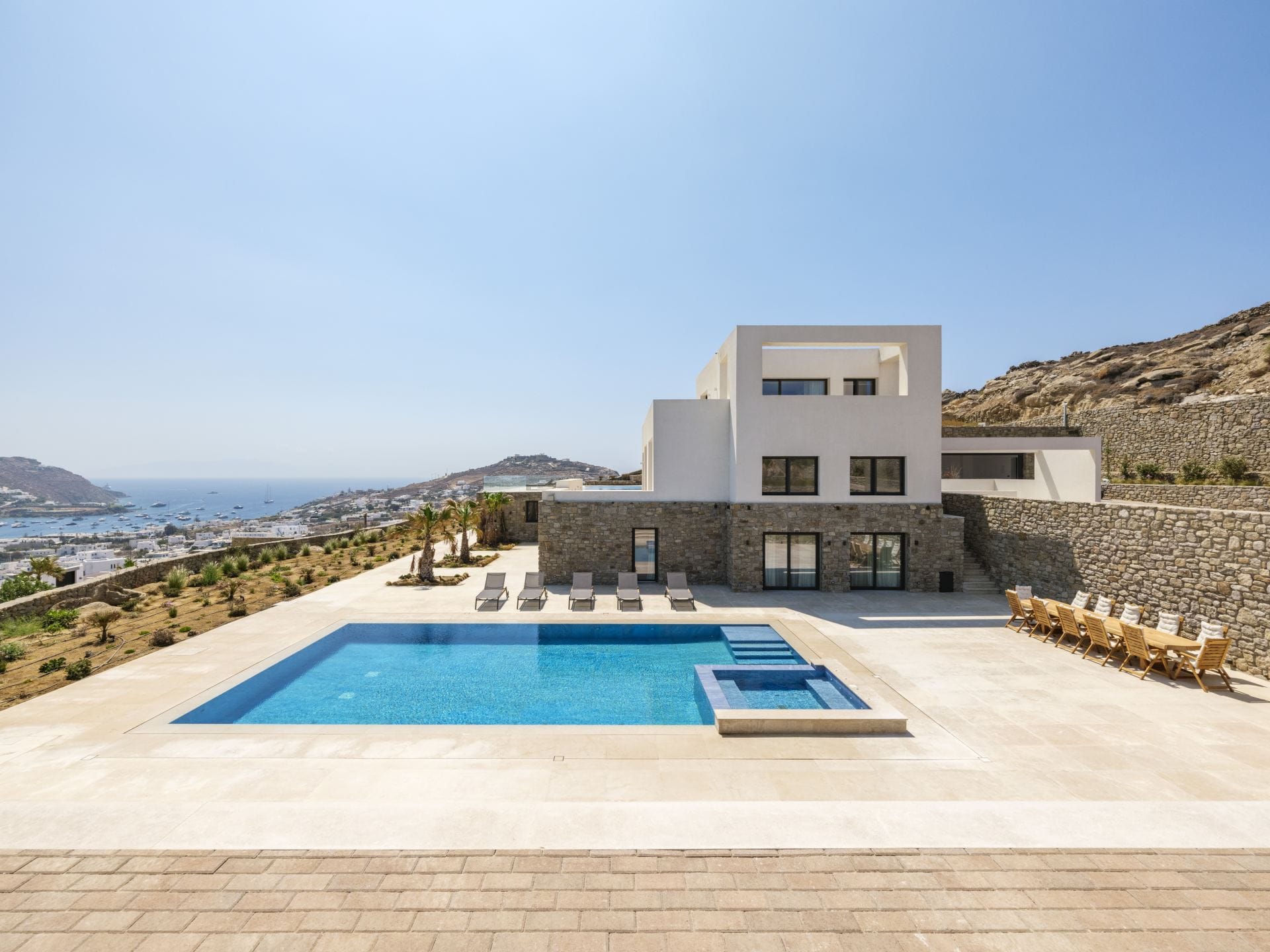 Villa Avelora Blu — luxury villa photo 1