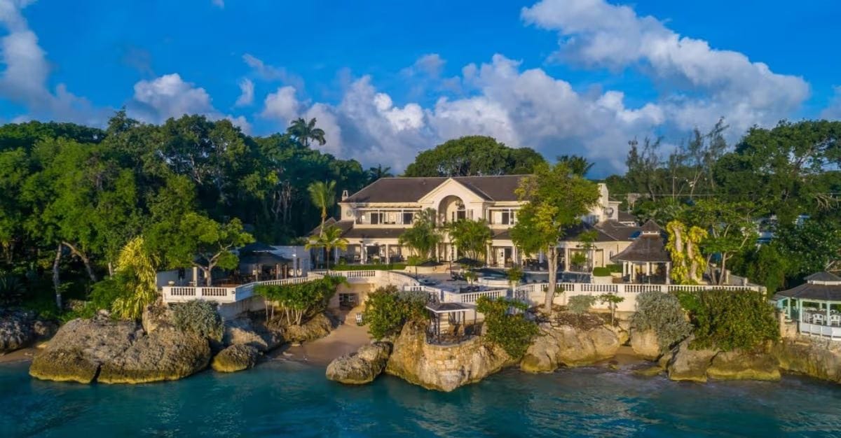 Villa Cove Spring House — luxury villa photo 1
