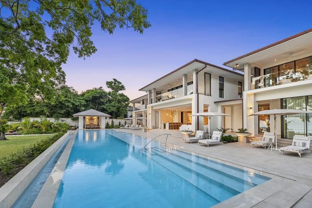 One Beachlands — luxury villa photo 1