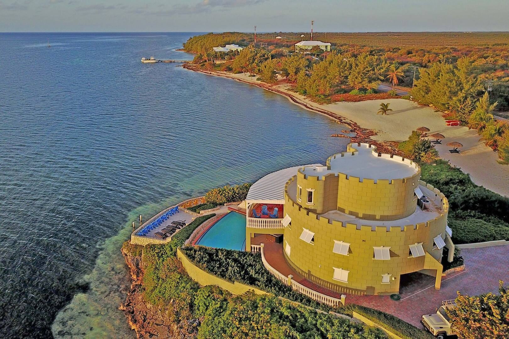 Cayman Castle - Image 1