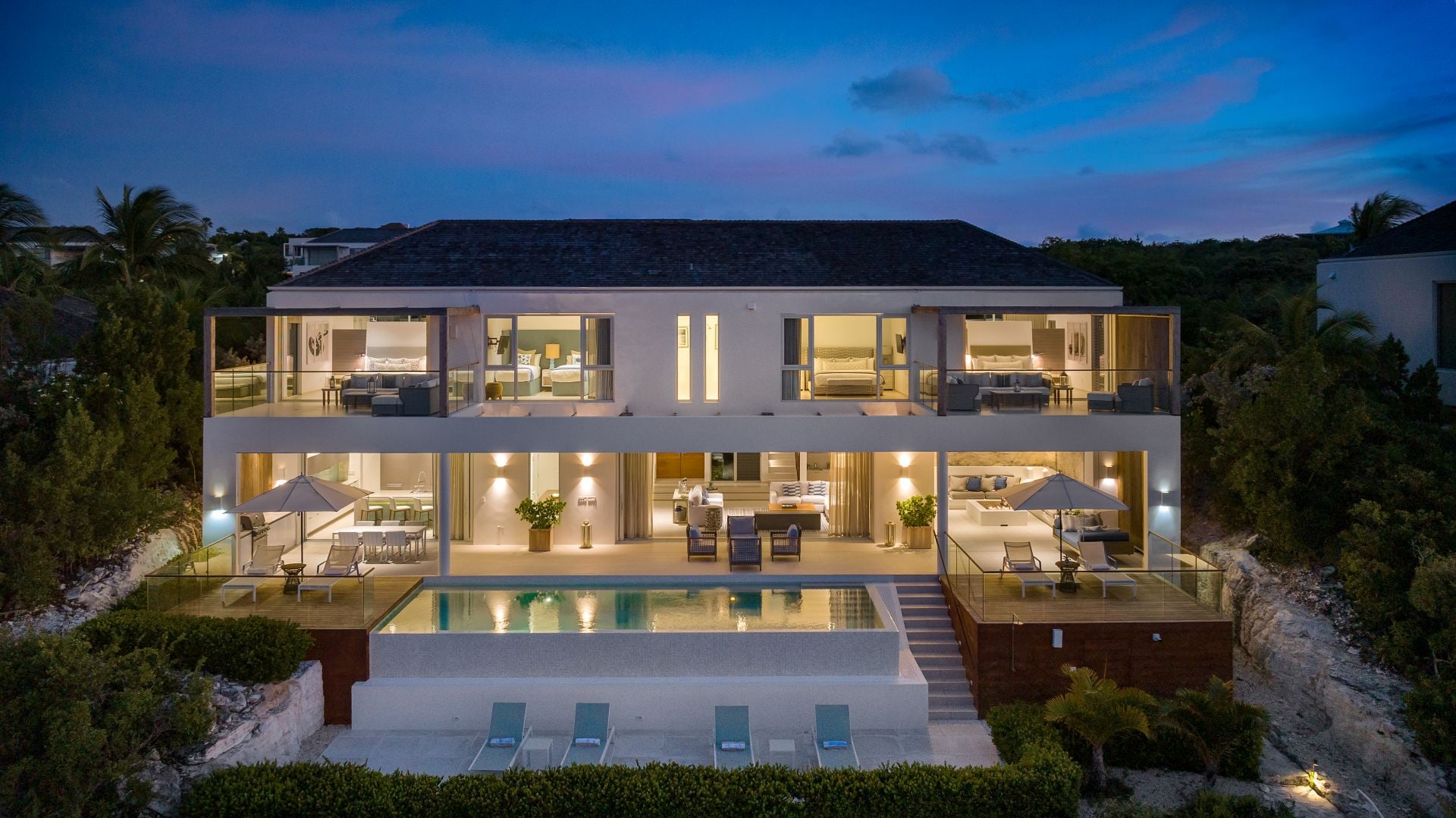 North Shore Enclave - 4 BDR BEACHFRONT VILLA - Image 1