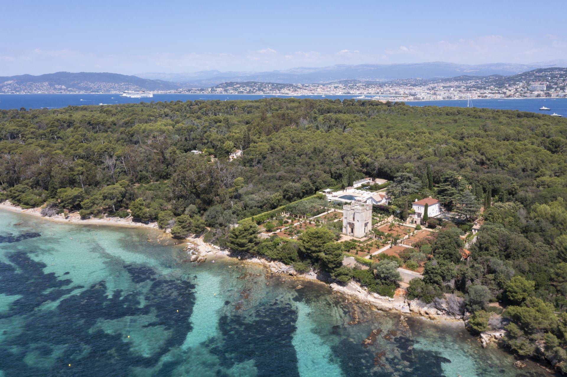 Le Grand Jardin - Image 1