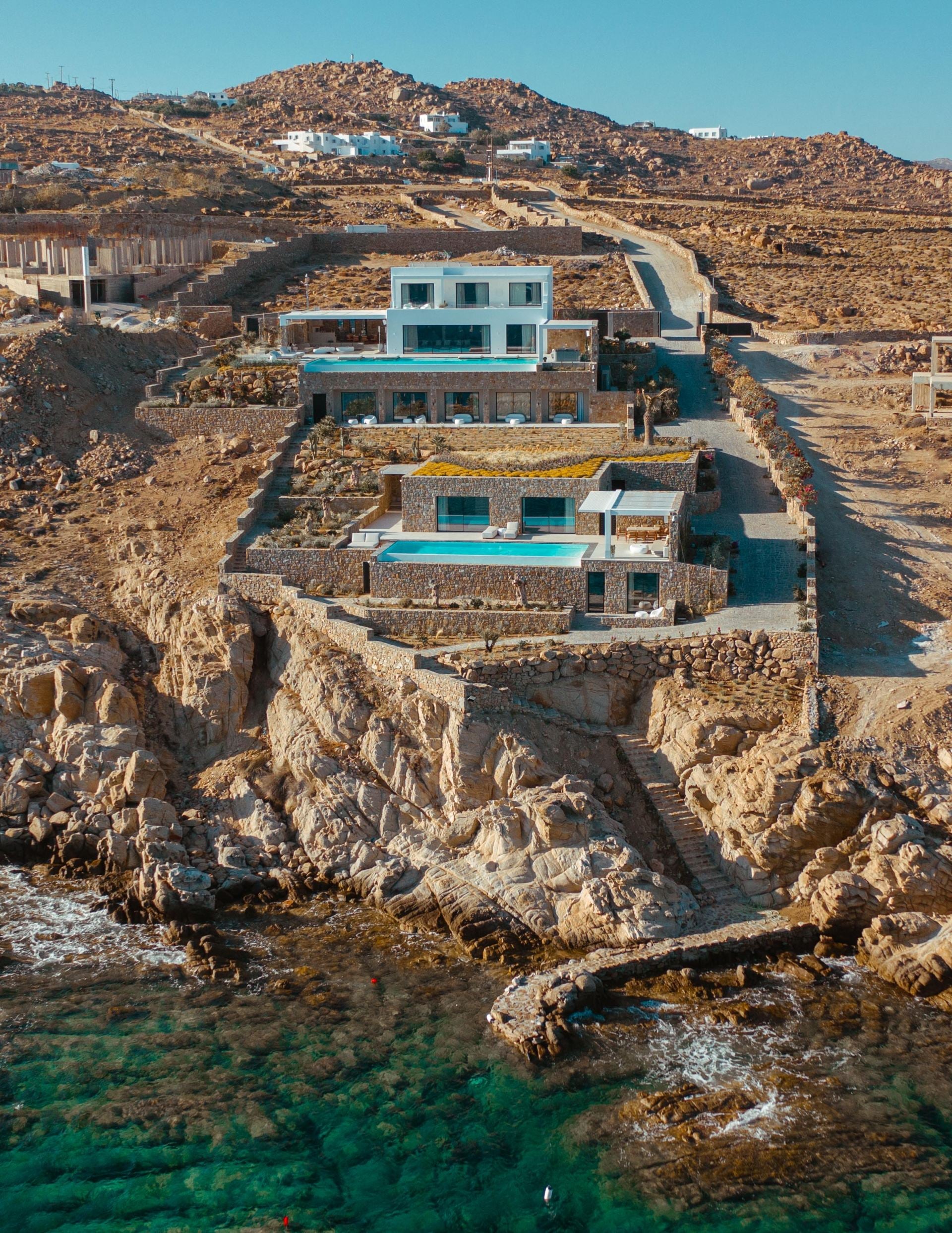 Splendid Waterfront Villas - Image 1