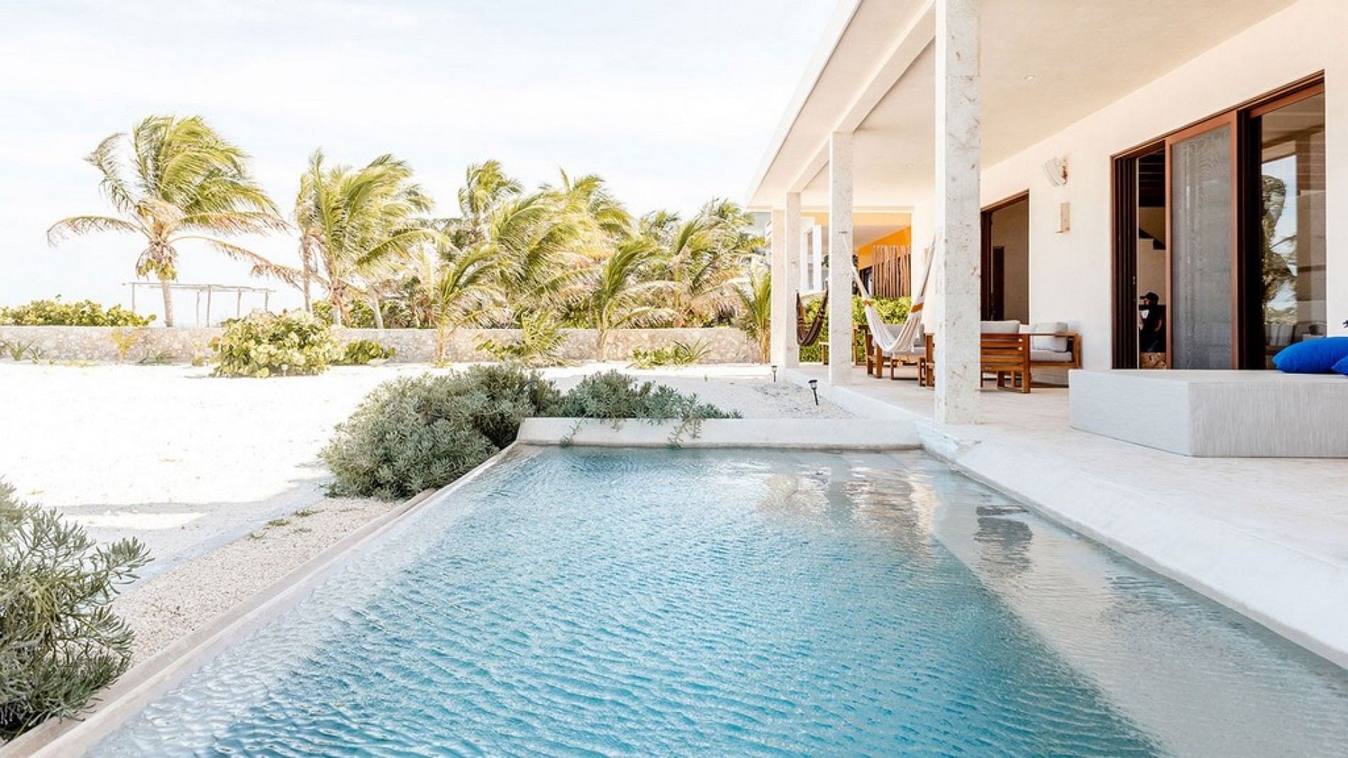 Blanca Beach House - Image 1