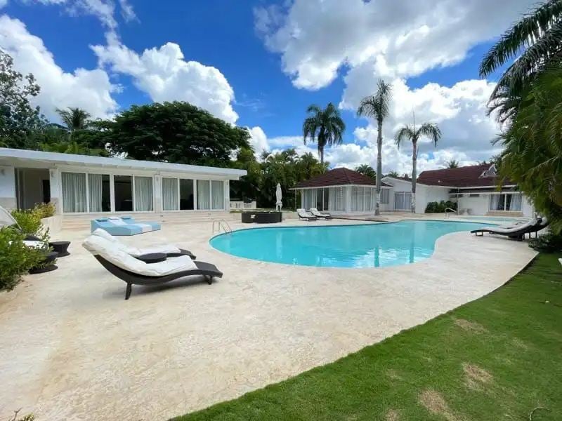 Villa Esa - Image 1