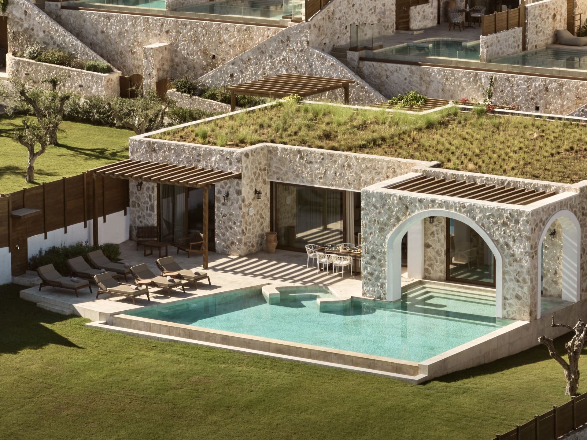 Three Bedroom Sea front Pool Villa - Image 1