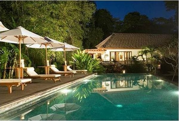 Umah di Beji — luxury villa photo 1
