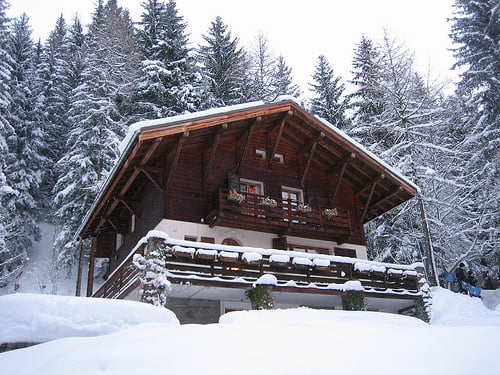 Marmotte Mountain Forest Lodge - Image 1