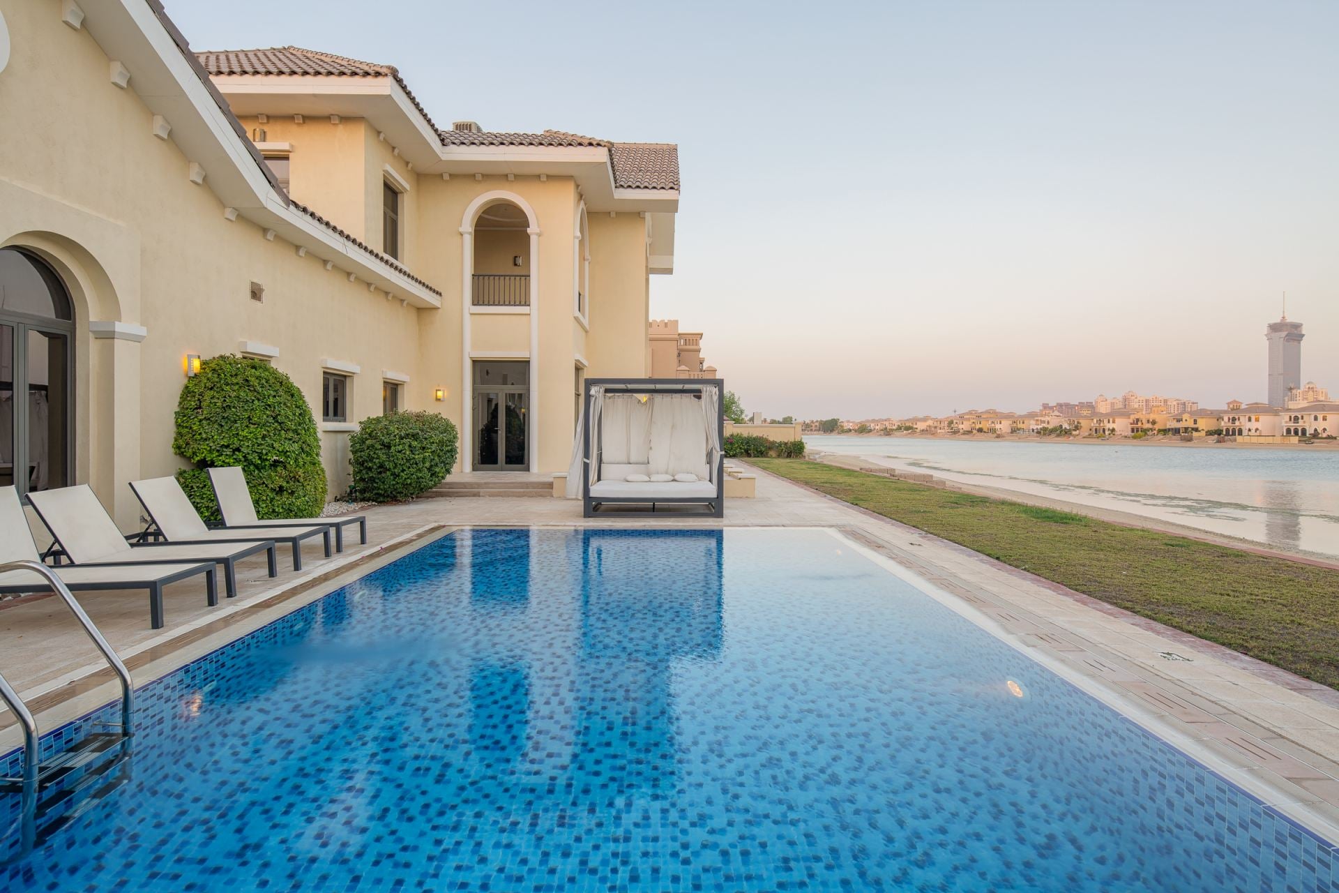 Dubai Villa - Image 1