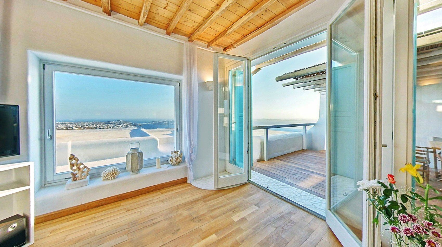 Sunkissed Villa - Image 1