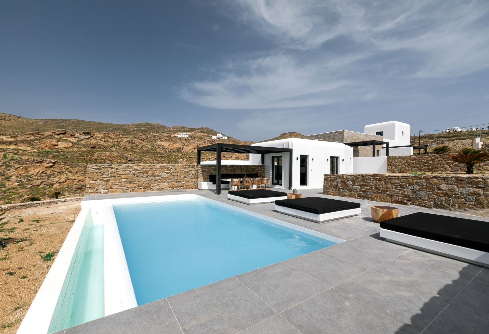 Ftelia Black Villa 2 - Image 1