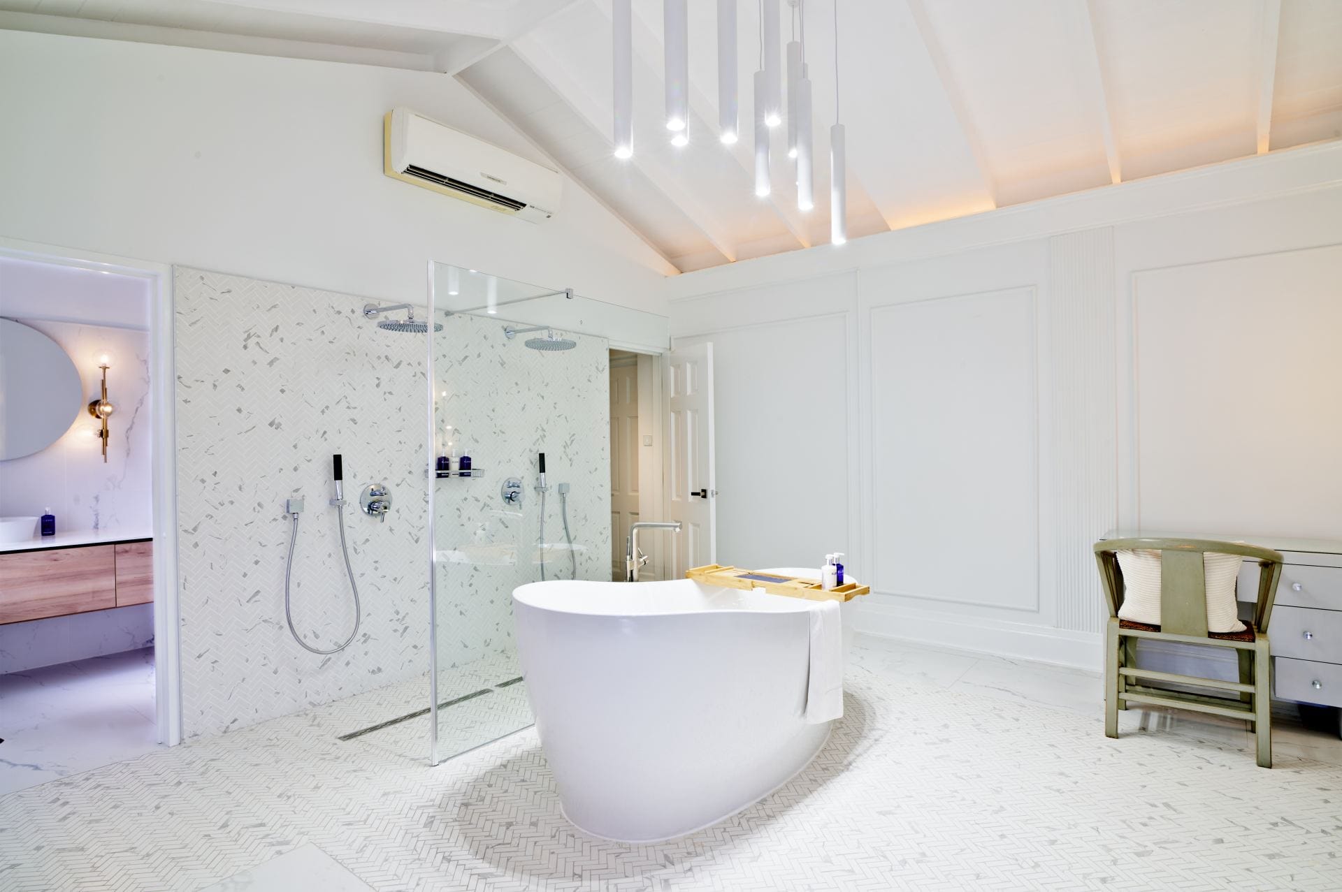 Penthouse Suite - 2 bedrooms — luxury villa photo 1