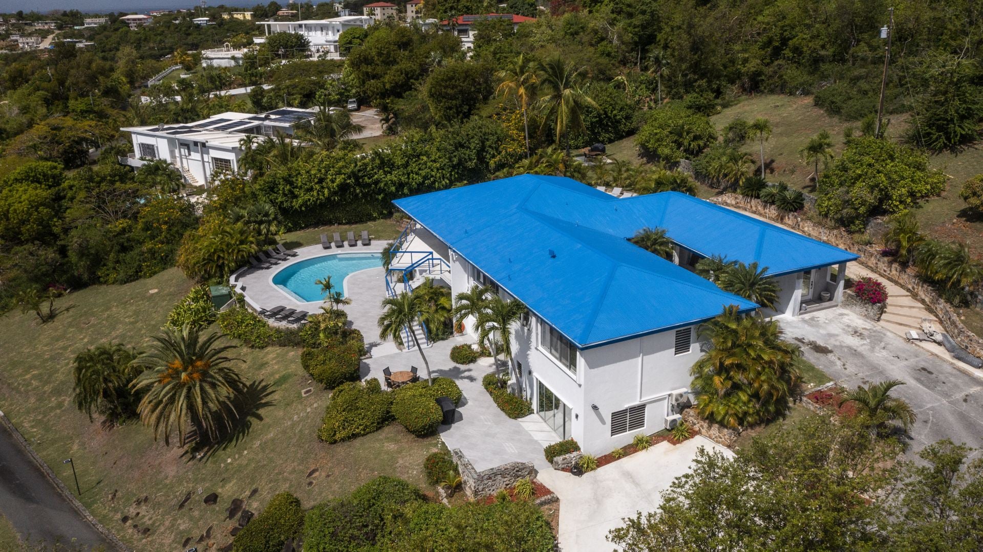 Villa Eleven Blu - Image 1