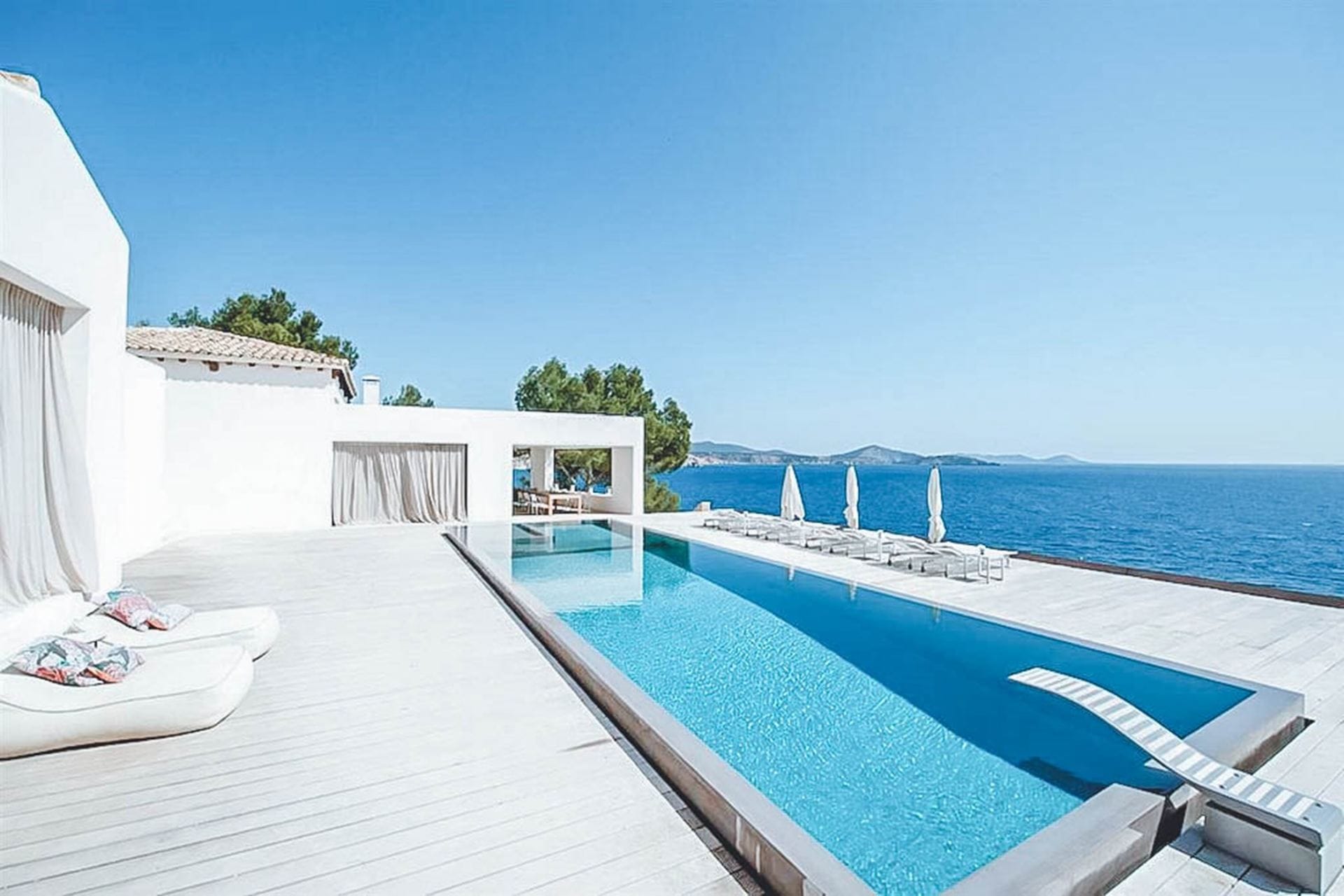 Villa Bailey — luxury villa photo 1