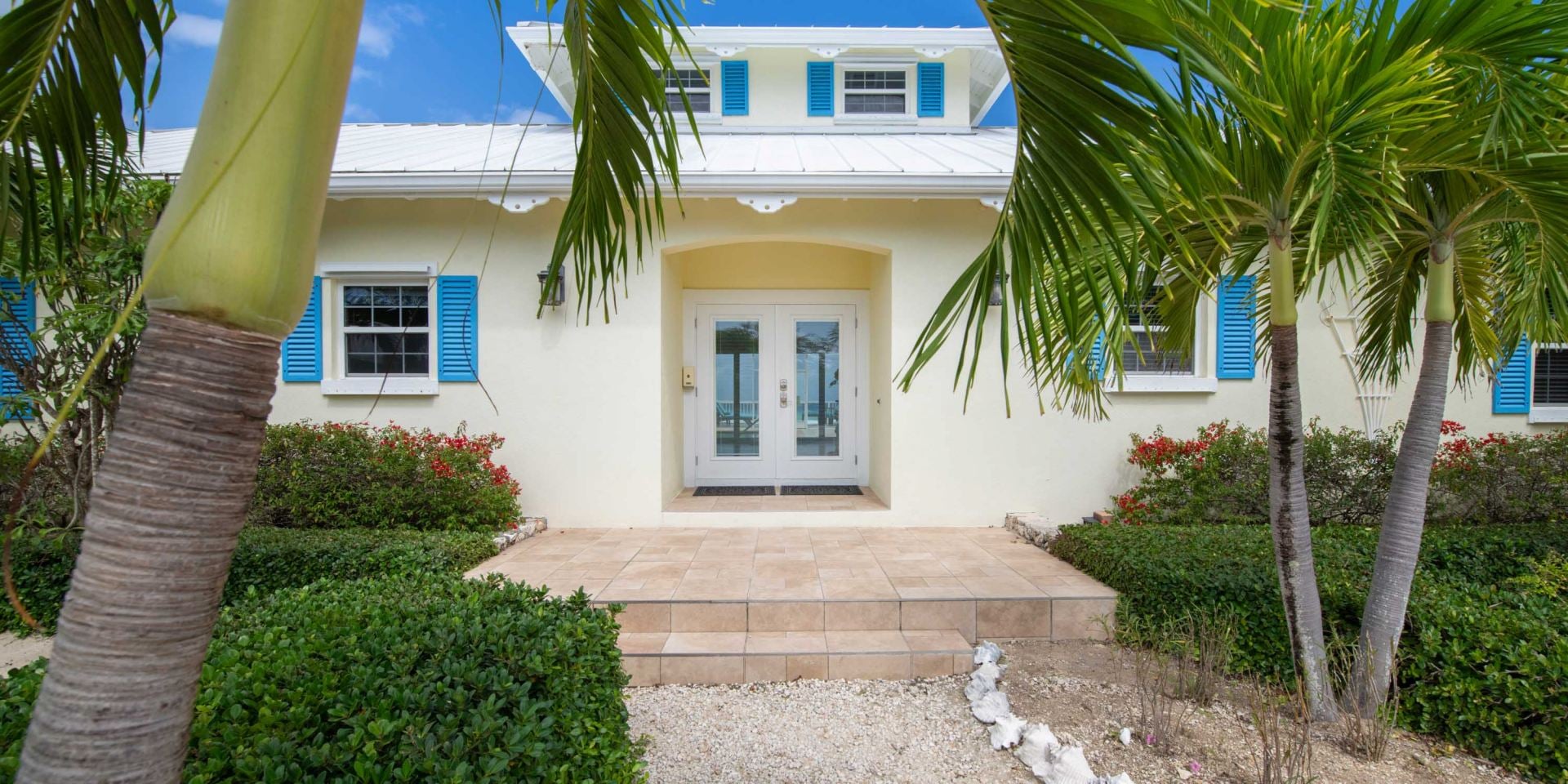 Villa Cayman Sands - Image 1