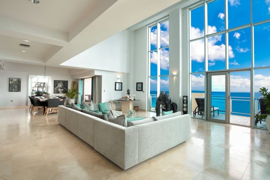 Penthouse The Cove - Image 1