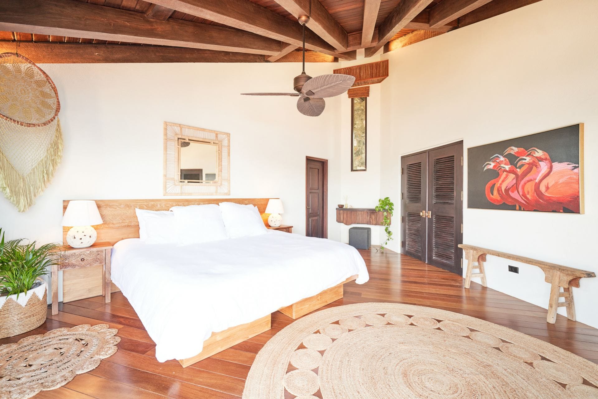 Aerial Honor Room — luxury villa photo 1