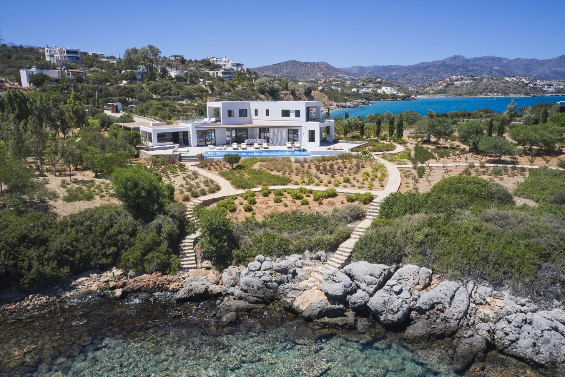 Iremia Seafront Villa - Image 1