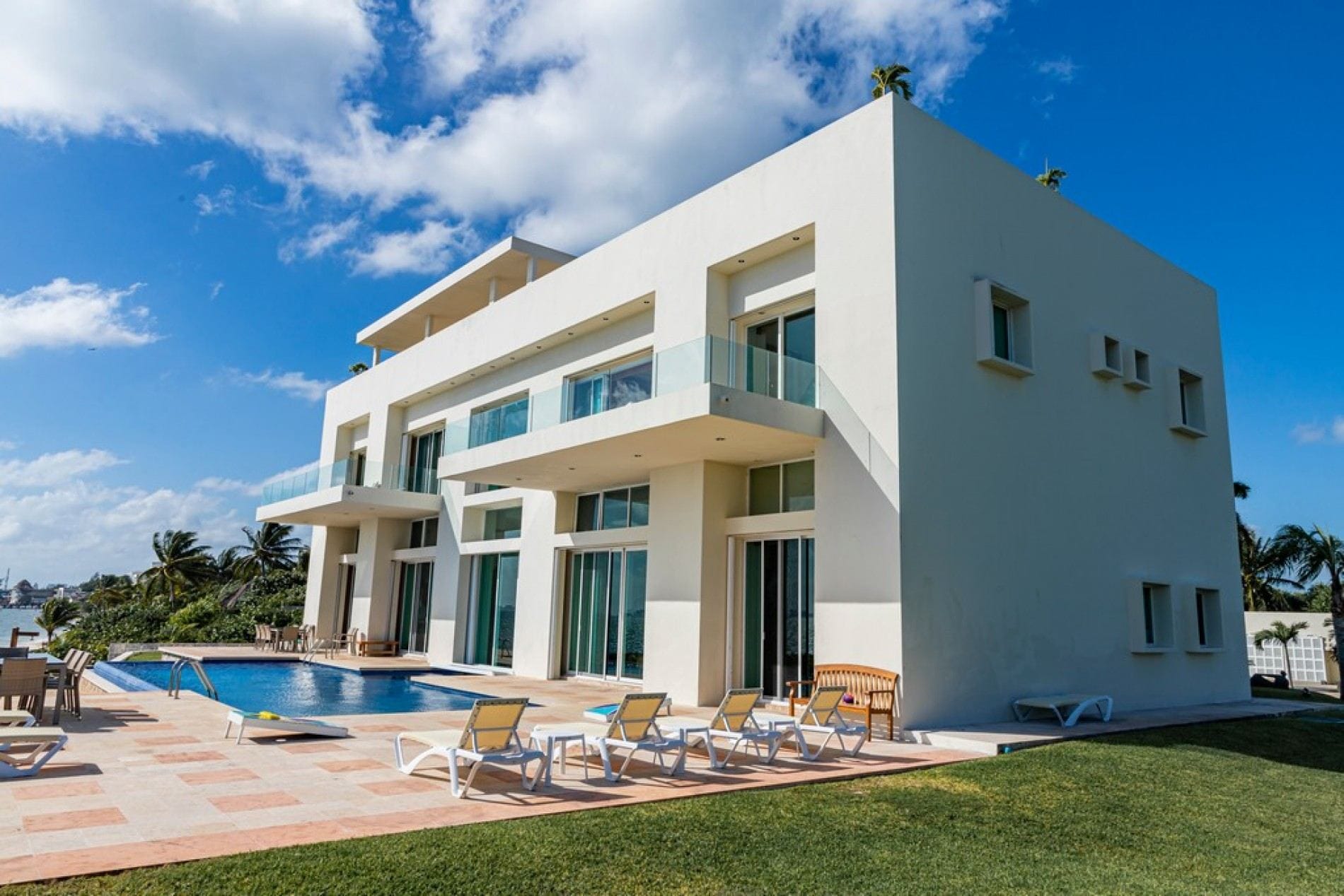 Villa Punta Sam — luxury villa photo 1
