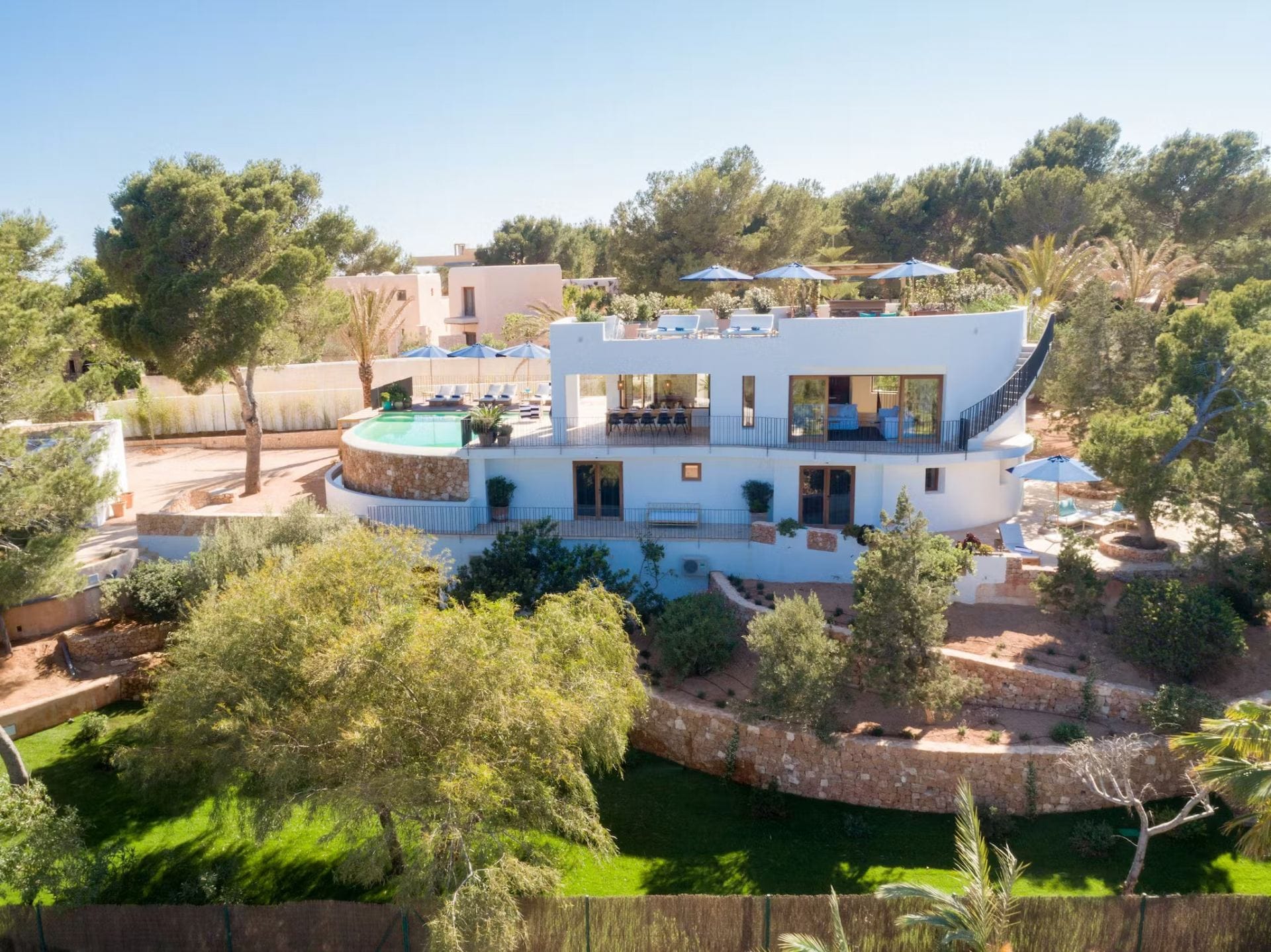 Casa Ariana Porroig — luxury villa photo 1