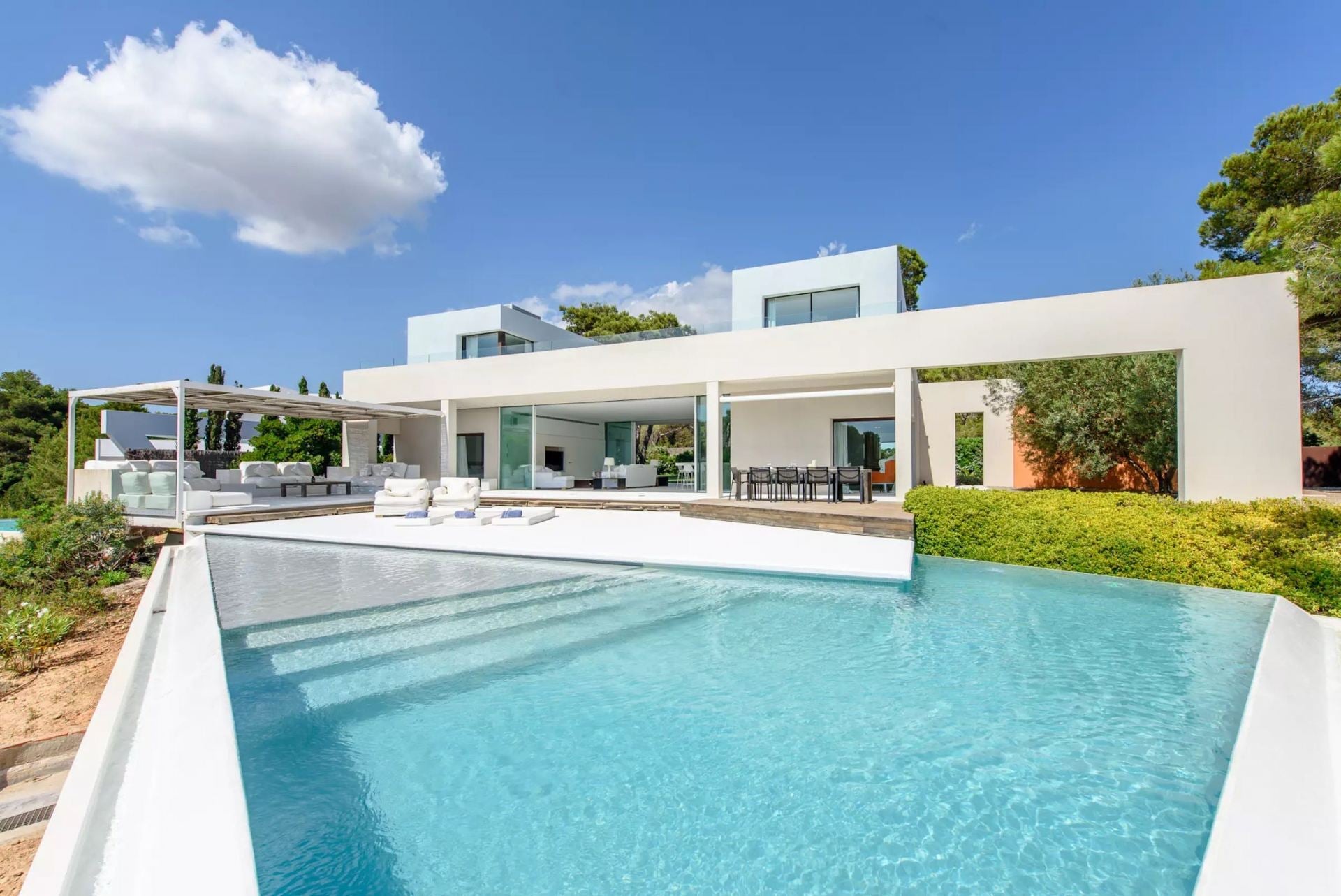 Villa Luxe - Image 1