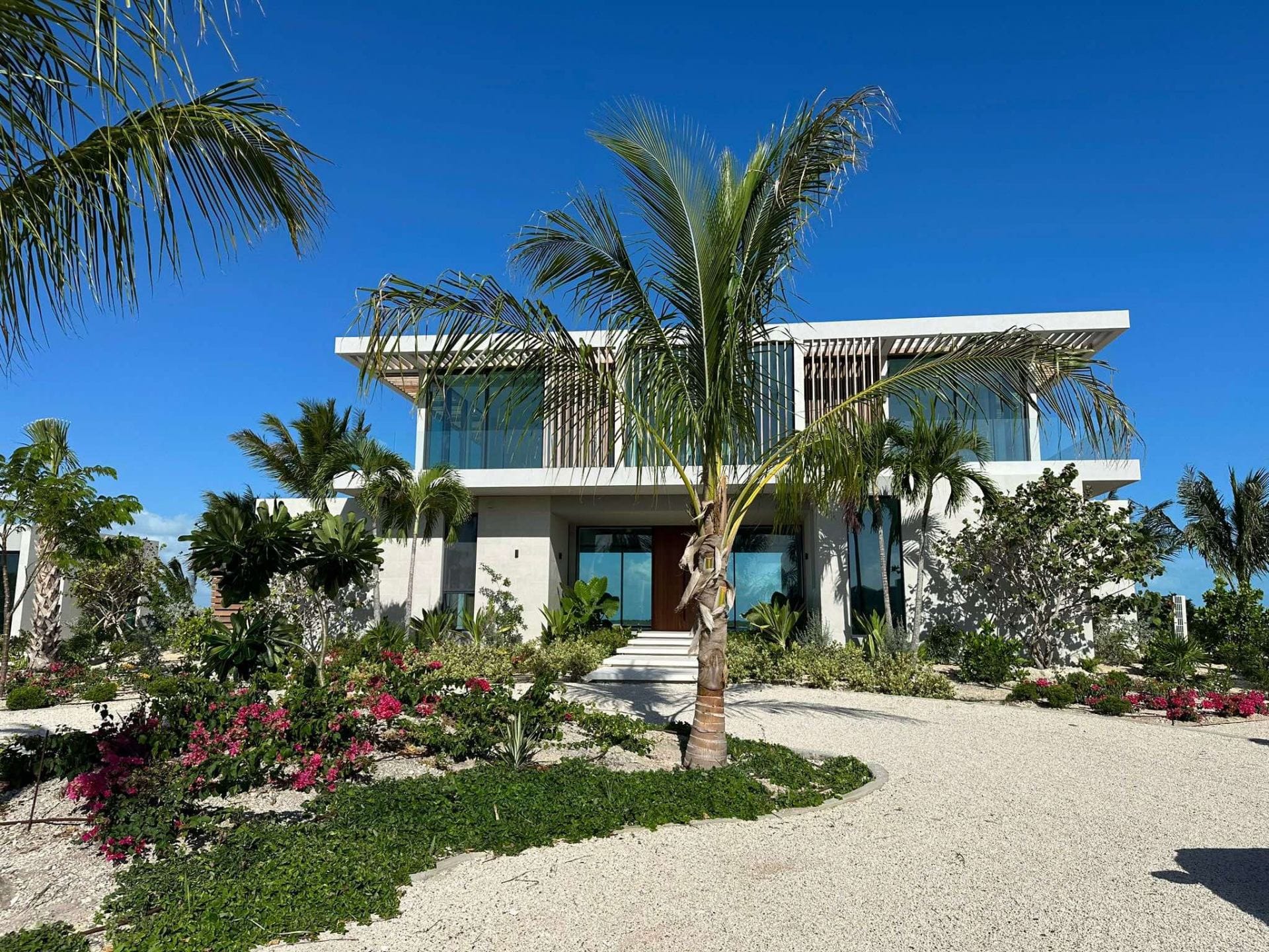Emerald Breeze — luxury villa photo 1