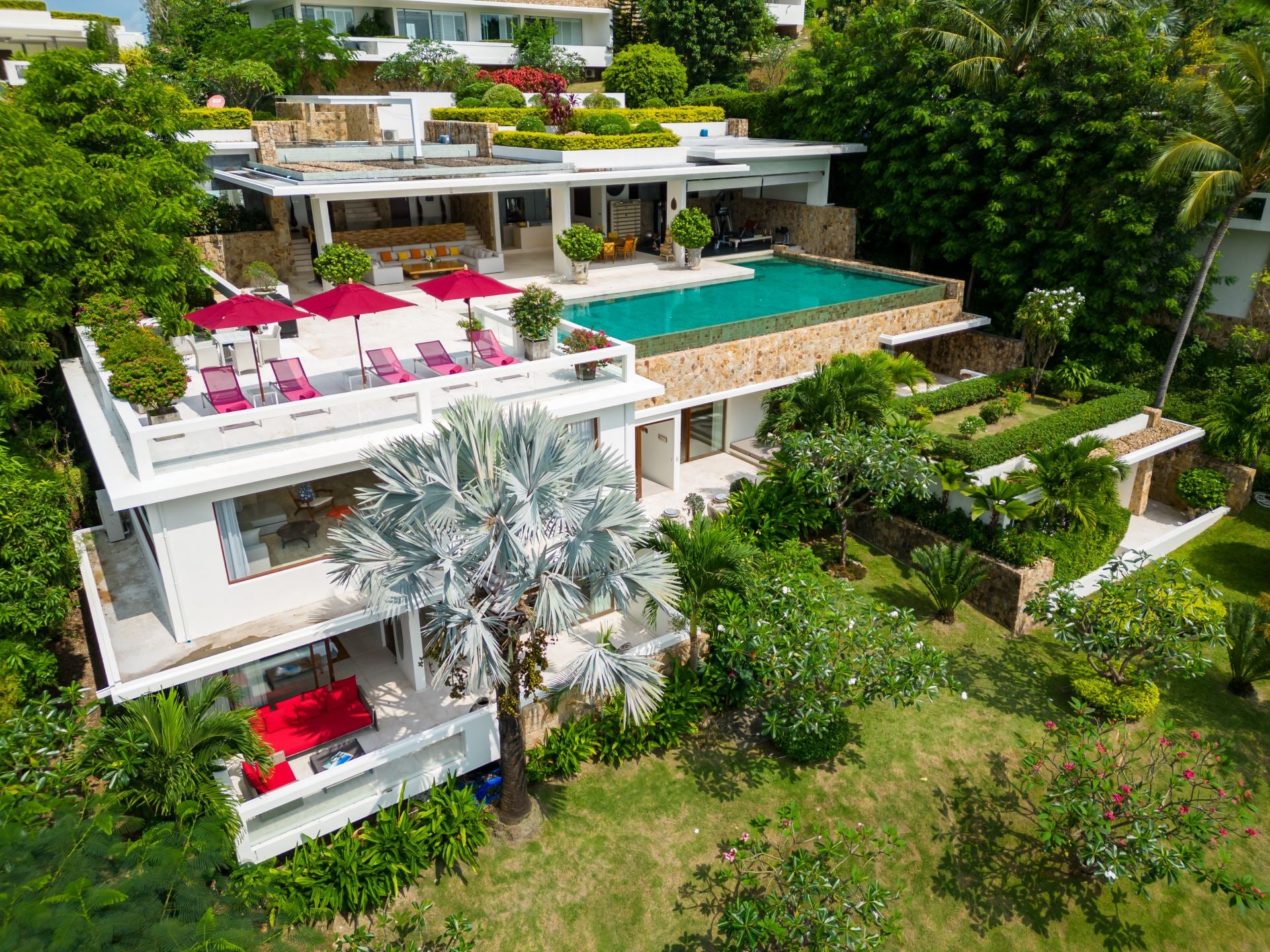 Samujana Villa 4 - Image 1