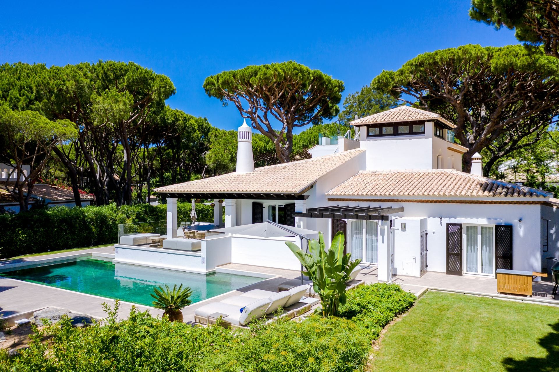 Villa Mianga — luxury villa photo 1