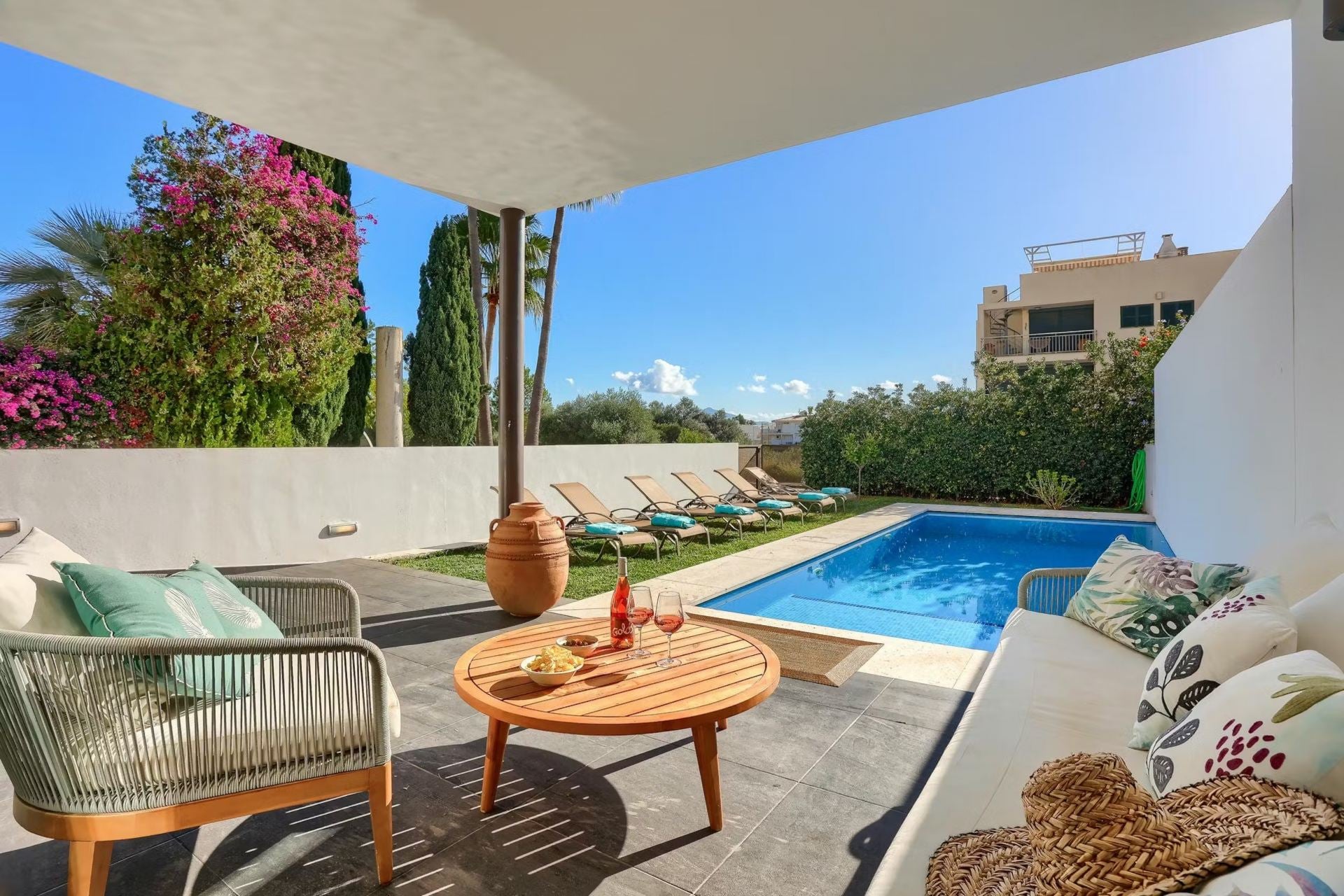 Casa De Pueblo - Image 1