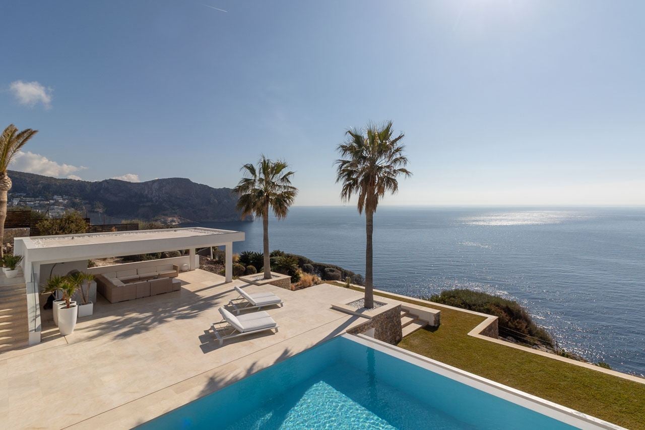 Villa Blue Sky - Image 1