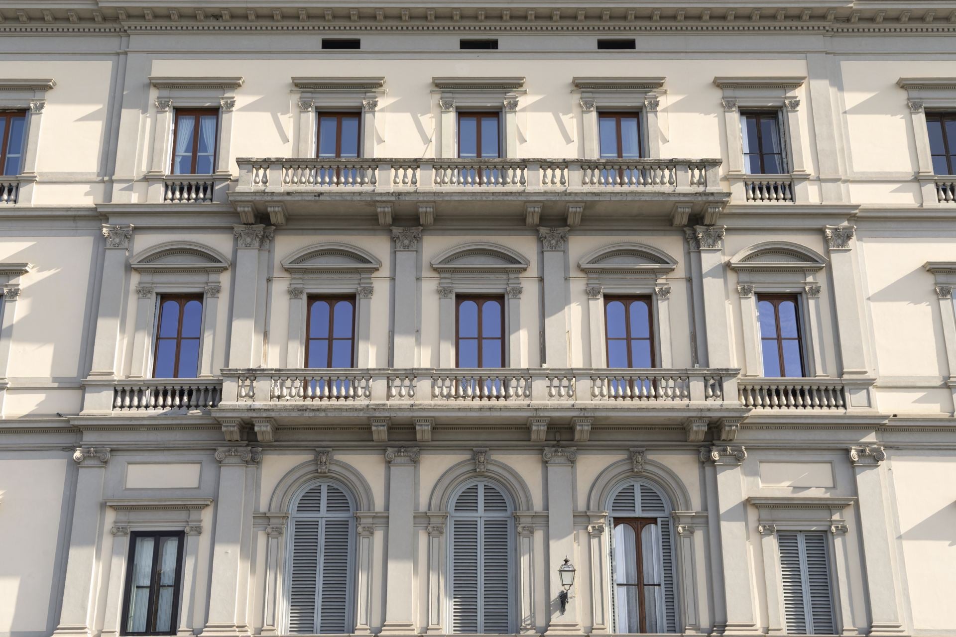 Palazzo Sarzana Fici - Image 1