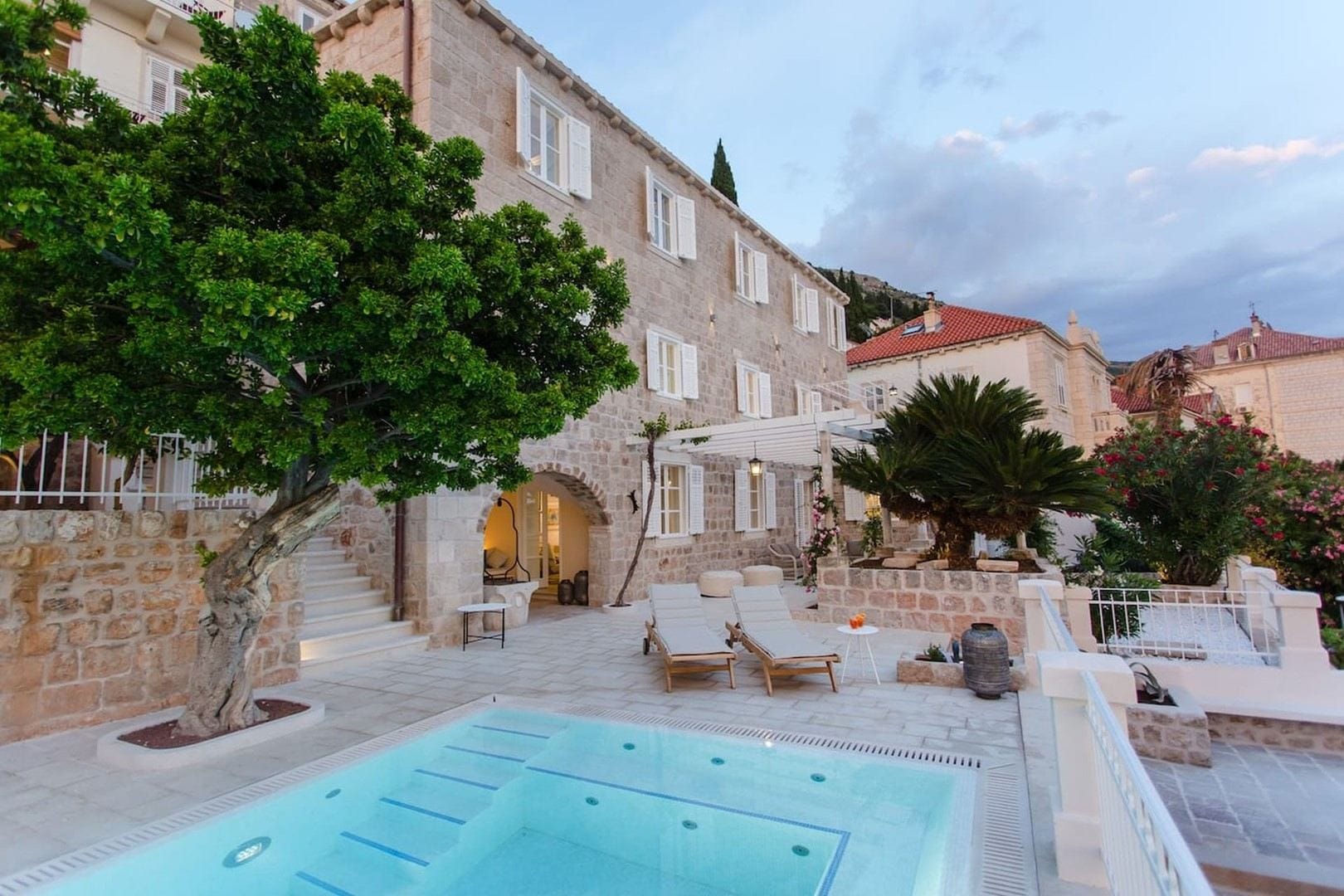 Villa Opulent — luxury villa photo 1
