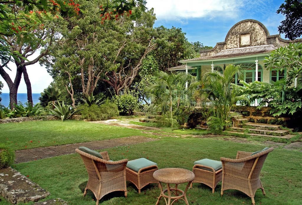 Fustic House — luxury villa photo 1